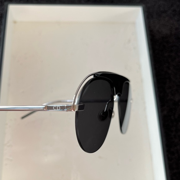 HOST PICK⭐️Authentic DiorEvolution Sunglasses Black and Silver - Picture 7 of 16